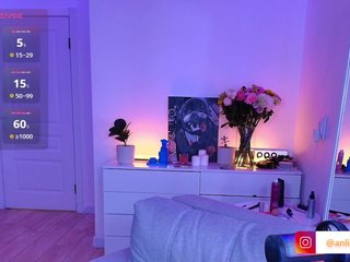 VibeLina Porn Show