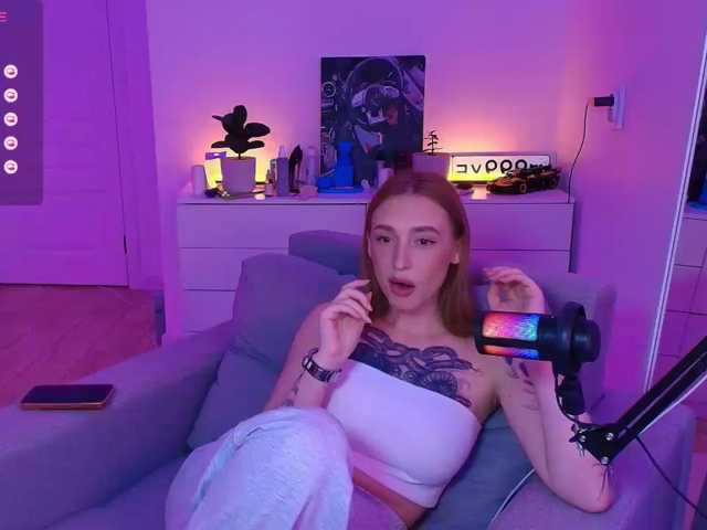 VibeLina live cam preview