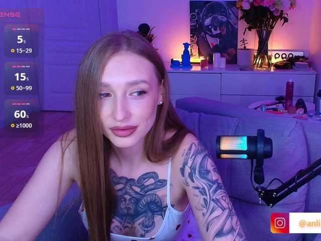 VibeLina live cam on BongaCams
