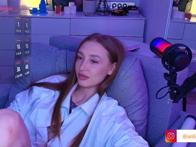 VibeLina live cam on BongaCams