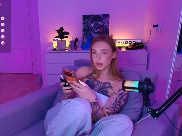 VibeLina, en vivo ahora en BongaCams