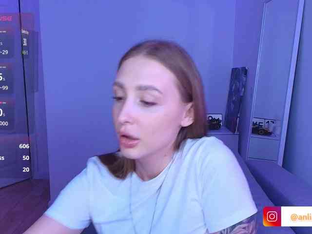 VibeLina webcam