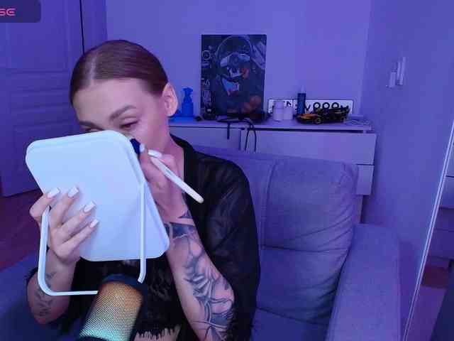 VibeLina webcam