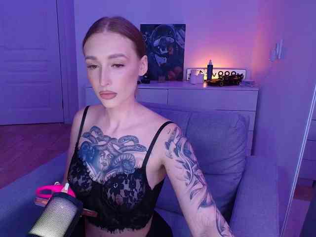 VibeLina webcam