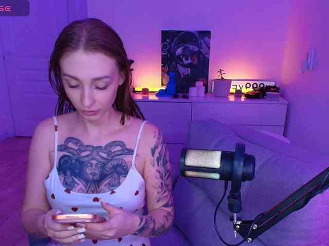 VibeLina webcam