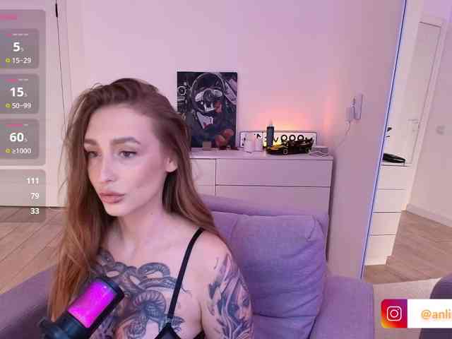VibeLina webcam