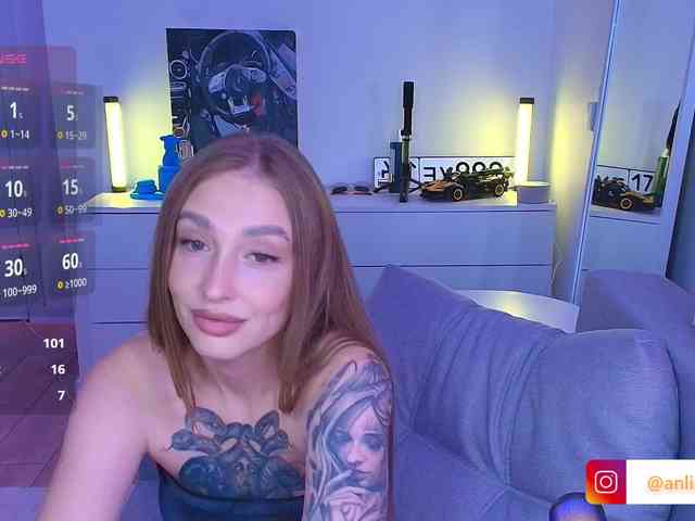 VibeLina webcam