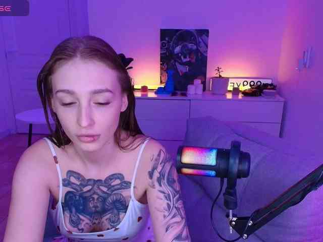 VibeLina webcam
