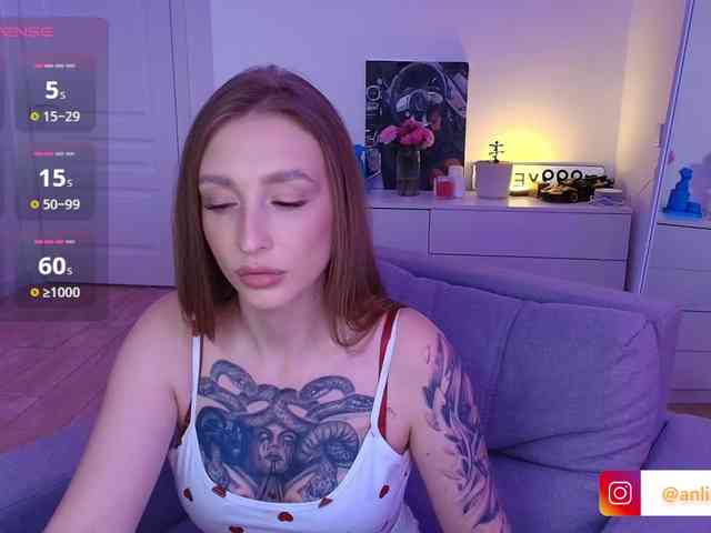 VibeLina webcam