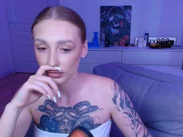 VibeLina webcam
