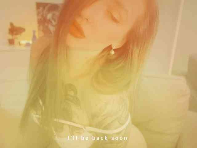 VibeLina webcam
