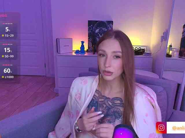 VibeLina Live Webcam on BongaCams