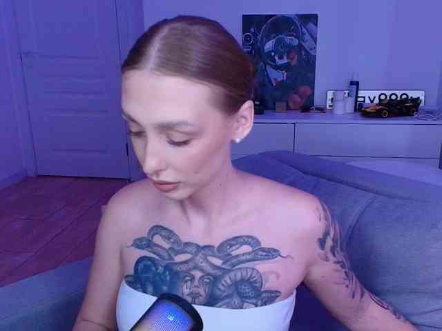 VibeLina webcam