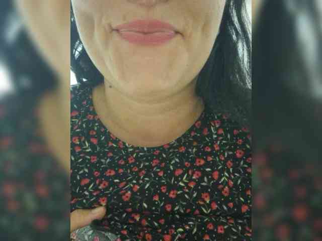 LEYLA89 webcam