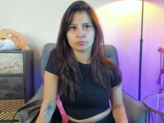 BellaStylezz live cam on BongaCams