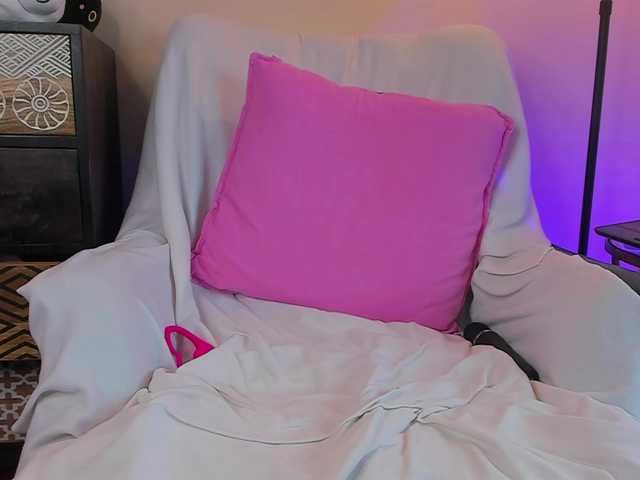 BellaStylezz live cam on BongaCams