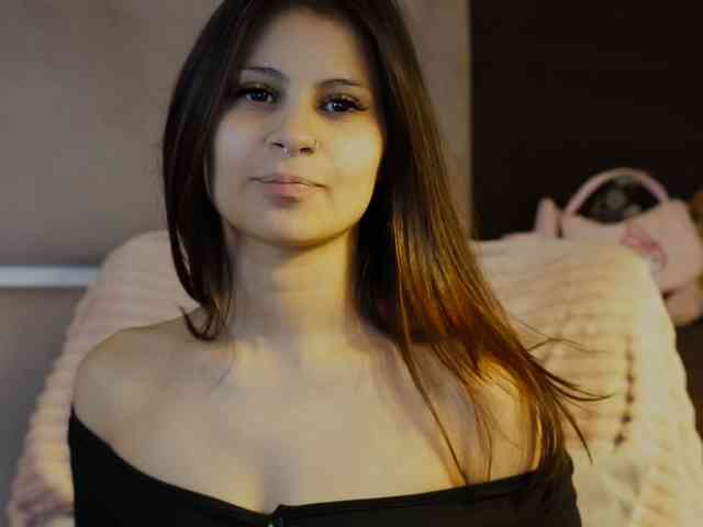 BellaStylezz webcam