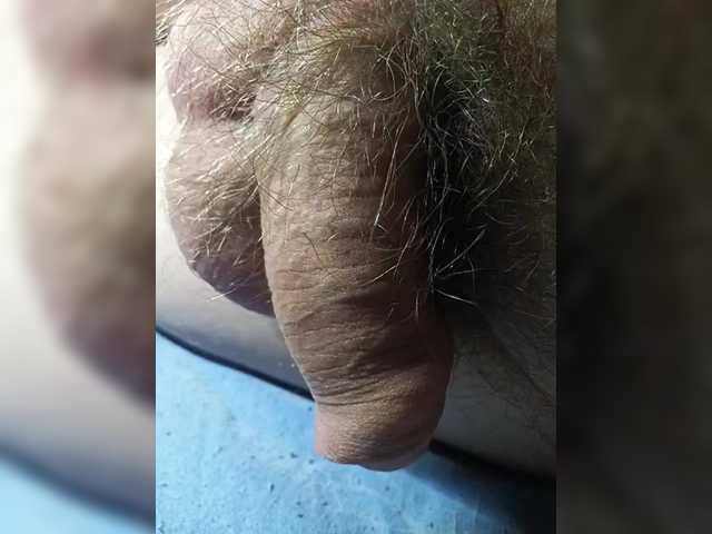 Dzevik — live male cam