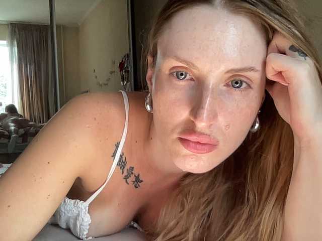 Yuleannnna live cam on BongaCams