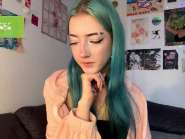 karolinawild live cam on BongaCams