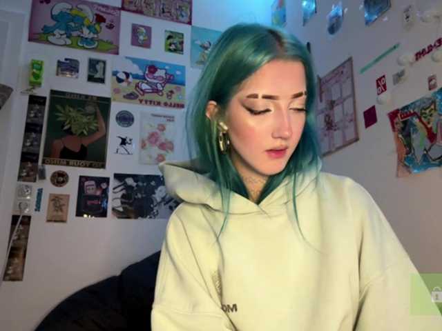 karolinawild live cam on BongaCams