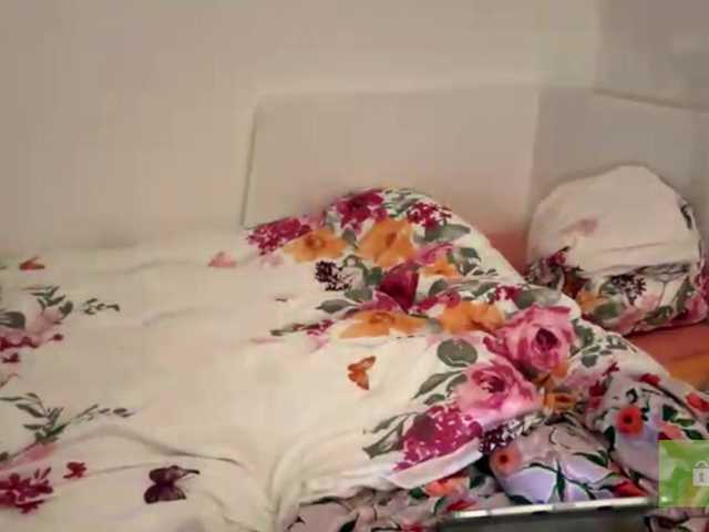 karolinawild live cam on BongaCams
