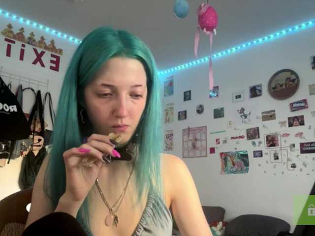 karolinawild live cam on BongaCams