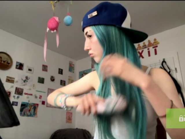 karolinawild live cam on BongaCams