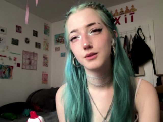 karolinawild live cam on BongaCams