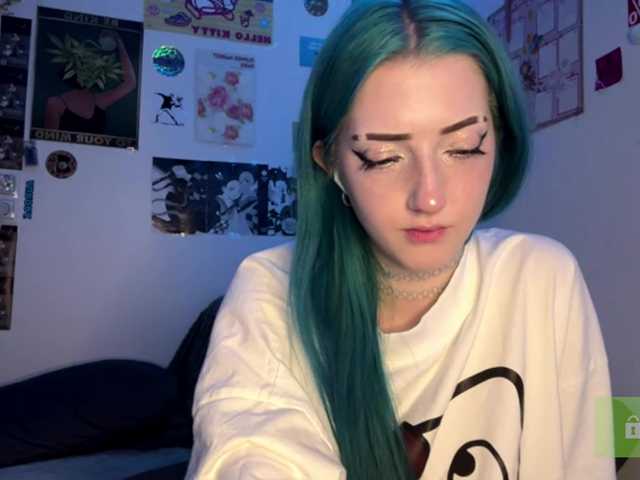 karolinawild live cam on BongaCams