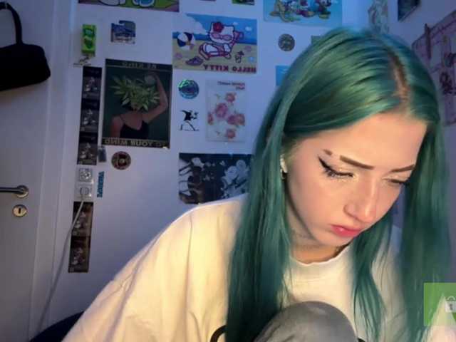 karolinawild live cam on BongaCams