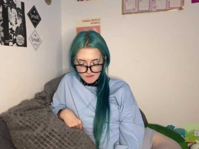 karolinawild live cam on BongaCams