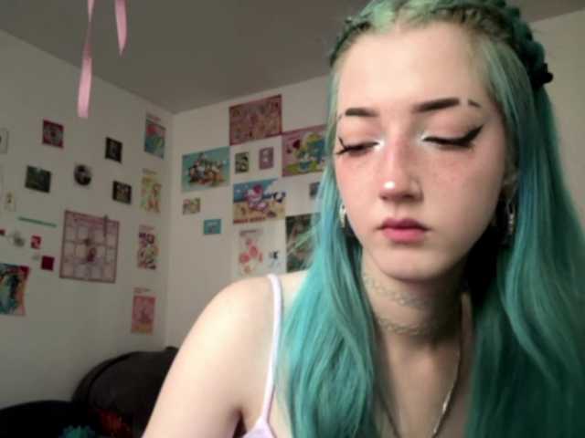 karolinawild live cam on BongaCams