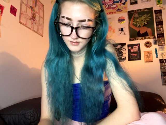 karolinawild live cam on BongaCams