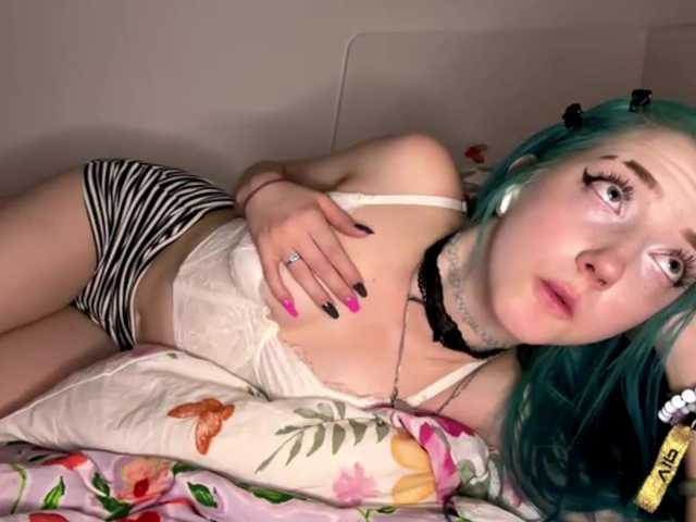 karolinawild live cam on BongaCams