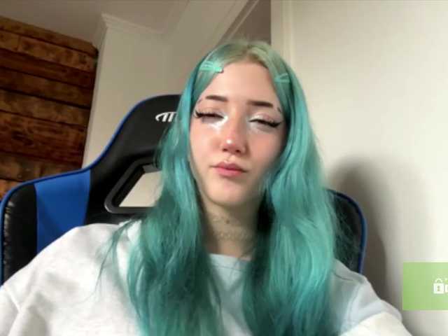 karolinawild live cam on BongaCams