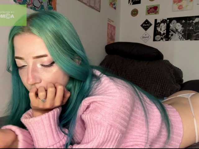 karolinawild live cam on BongaCams