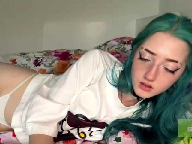 karolinawild live cam on BongaCams