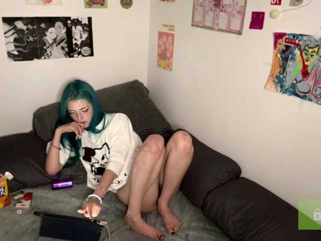 karolinawild live cam on BongaCams