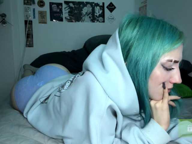 karolinawild live cam on BongaCams
