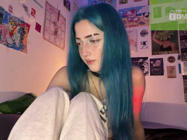 karolinawild live cam on BongaCams