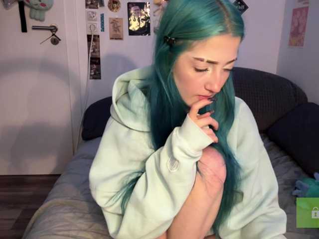 karolinawild live cam on BongaCams