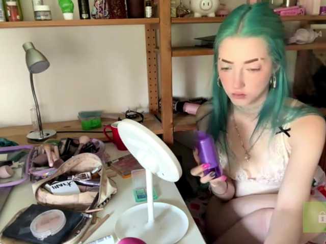 karolinawild live cam on BongaCams