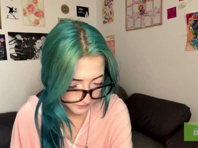 karolinawild live cam on BongaCams