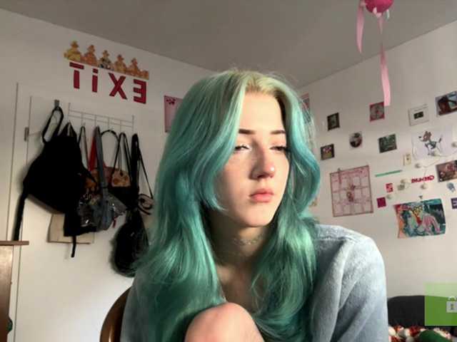 karolinawild live cam on BongaCams