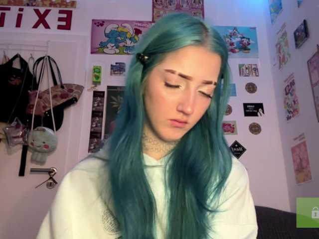 karolinawild live cam on BongaCams