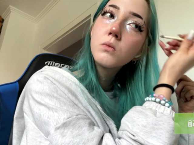 karolinawild live cam on BongaCams