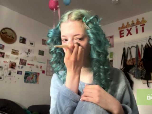 karolinawild live cam on BongaCams
