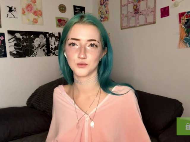 karolinawild live cam on BongaCams