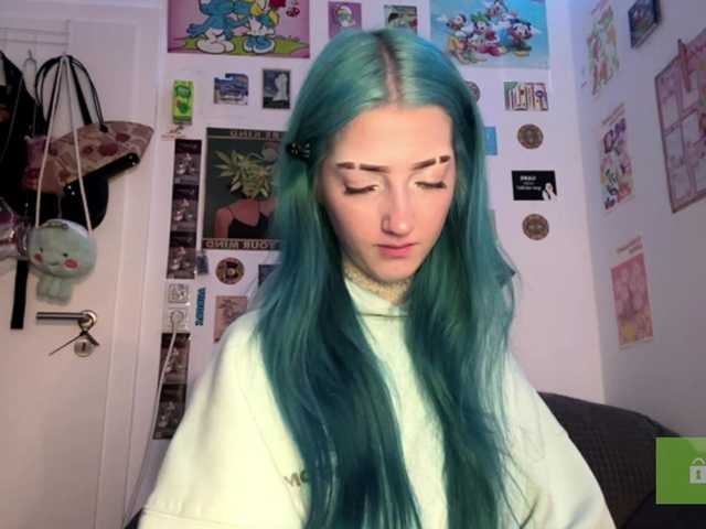 karolinawild live cam on BongaCams